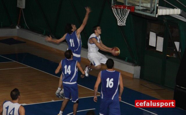 101128_sport 049y_tn.jpg